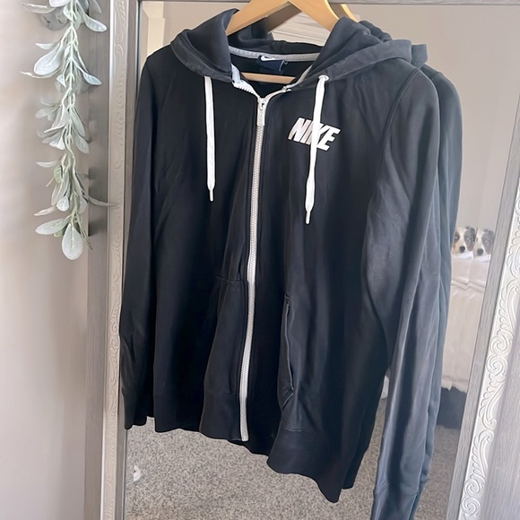 Nike Tops - Nike zip up